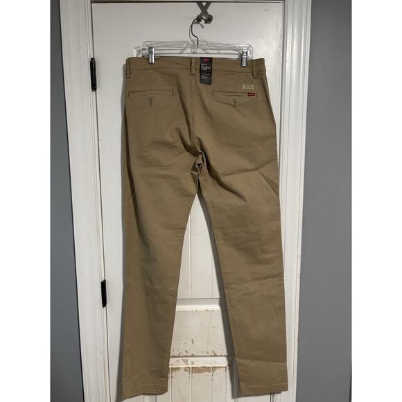 NWT Levi's Chino Khaki beige tan Standard Taper Pants size 34 x 36 mens - Picture 2 of 3